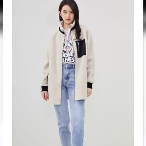 H&M Faux Shearling Jacket- Light beige/black. Size small